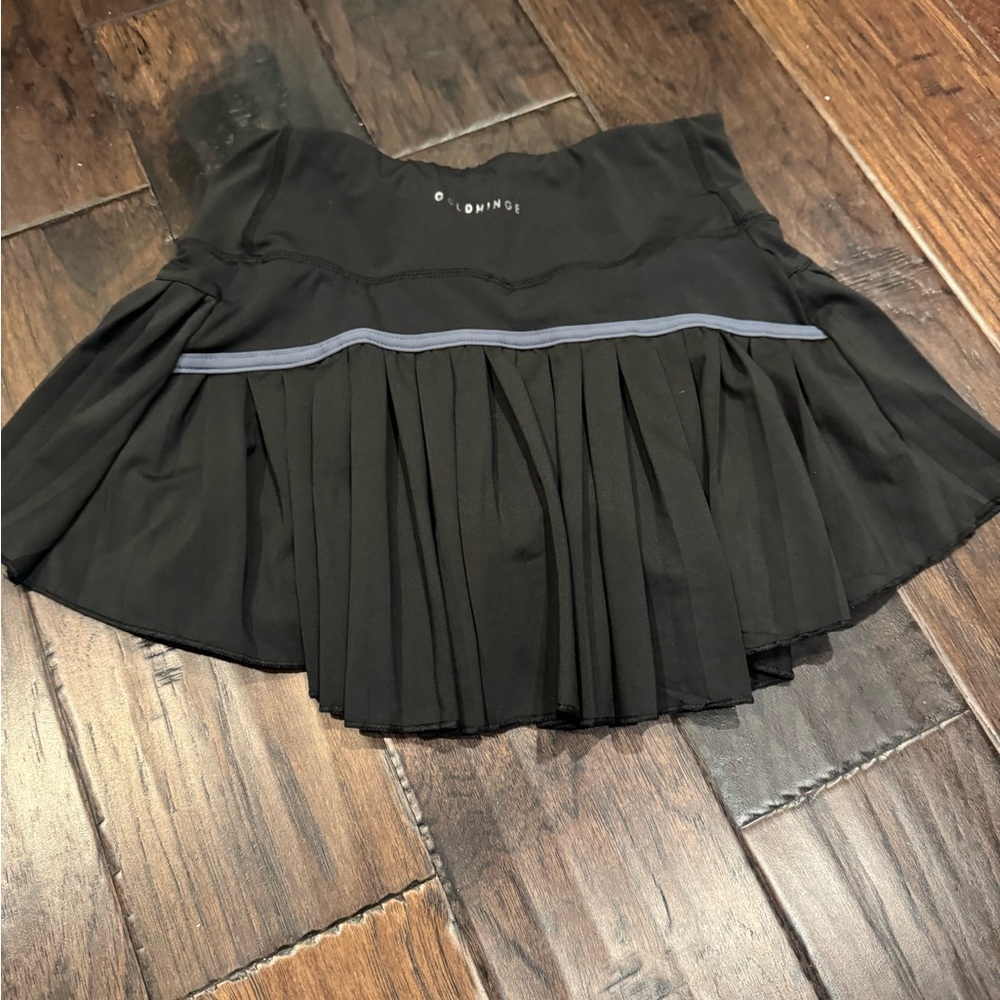 Chic Black Pleated Mini Skirt